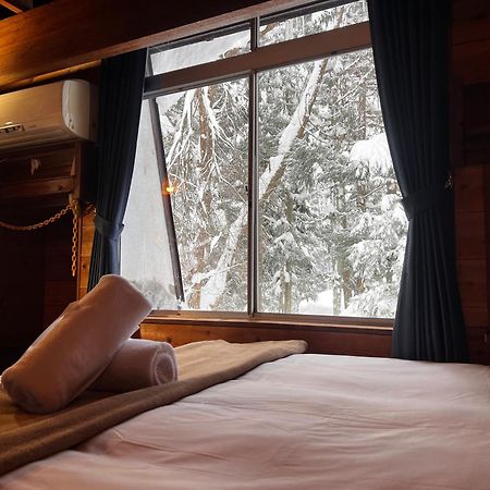 Hotel Sneaky Peaks Hakuba Zewnętrze zdjęcie